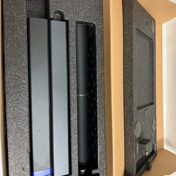 Black Electronic Device - Picture 2 of 3